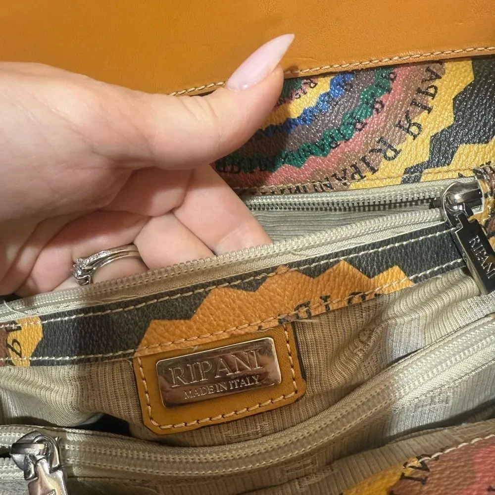 Ripani genuine leather cute satchel - beauty like new! Italian